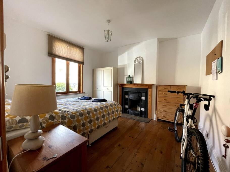 באת' The Albany House Vacation Home מראה חיצוני תמונה